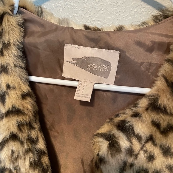 Cheetah fur vest - Picture 2 of 3